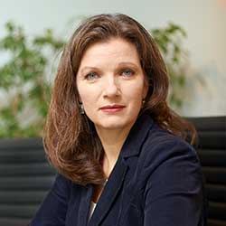 Portrait Rechtsanwältin Dr.-Maren Augustin